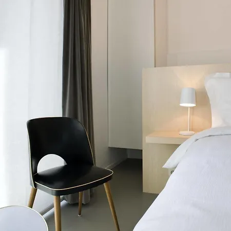 For Two Antwerpia